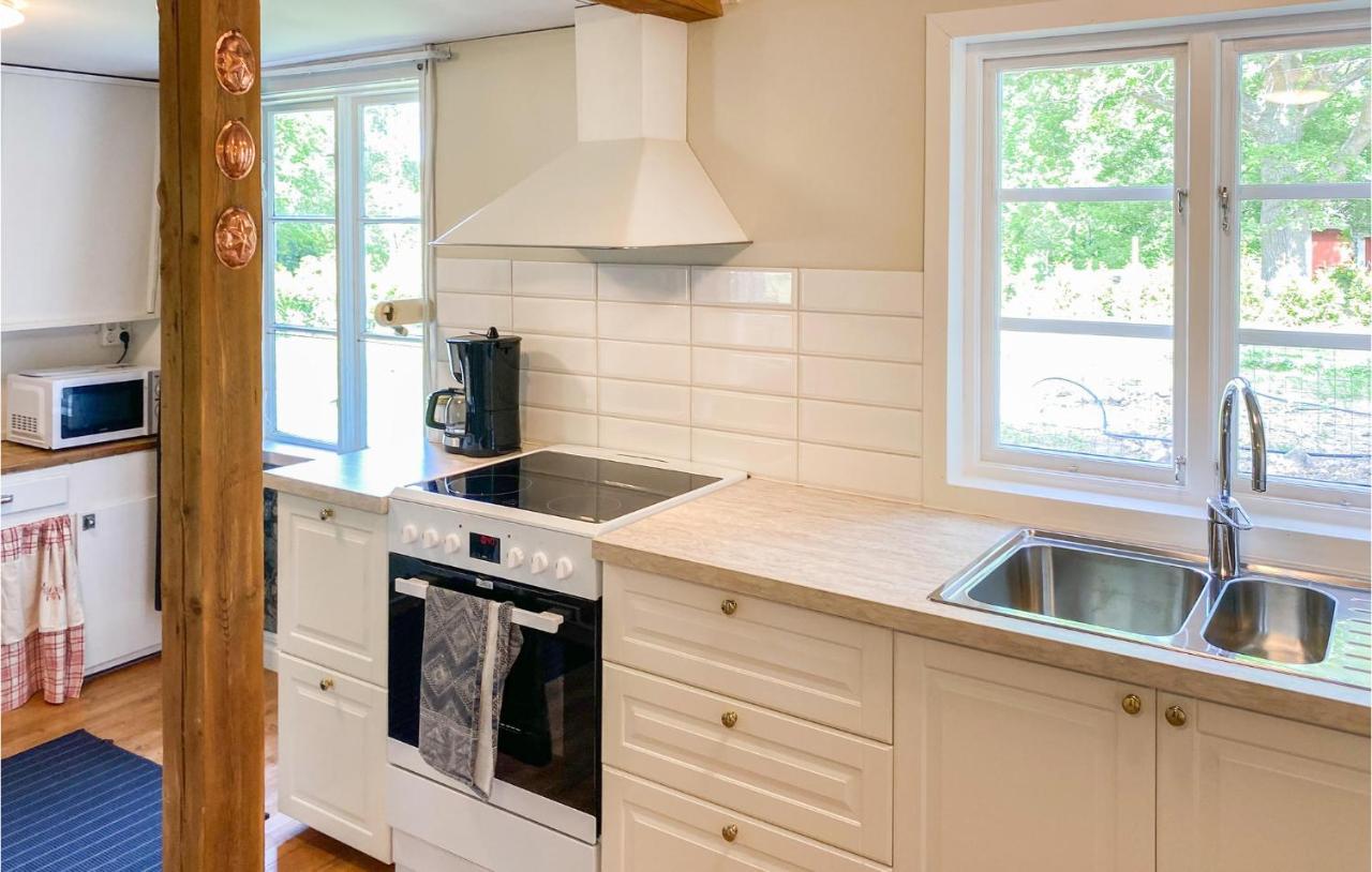 Amazing Home In Faerjestaden With Kitchen Esterno foto