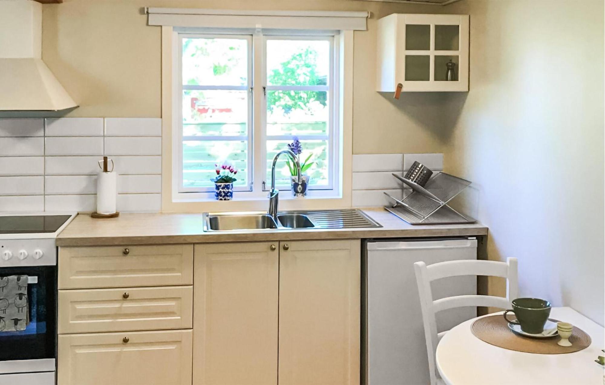 Amazing Home In Faerjestaden With Kitchen Esterno foto